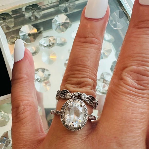 Maxine Silver Ring with Crystal Accent - Picture 4 of 8